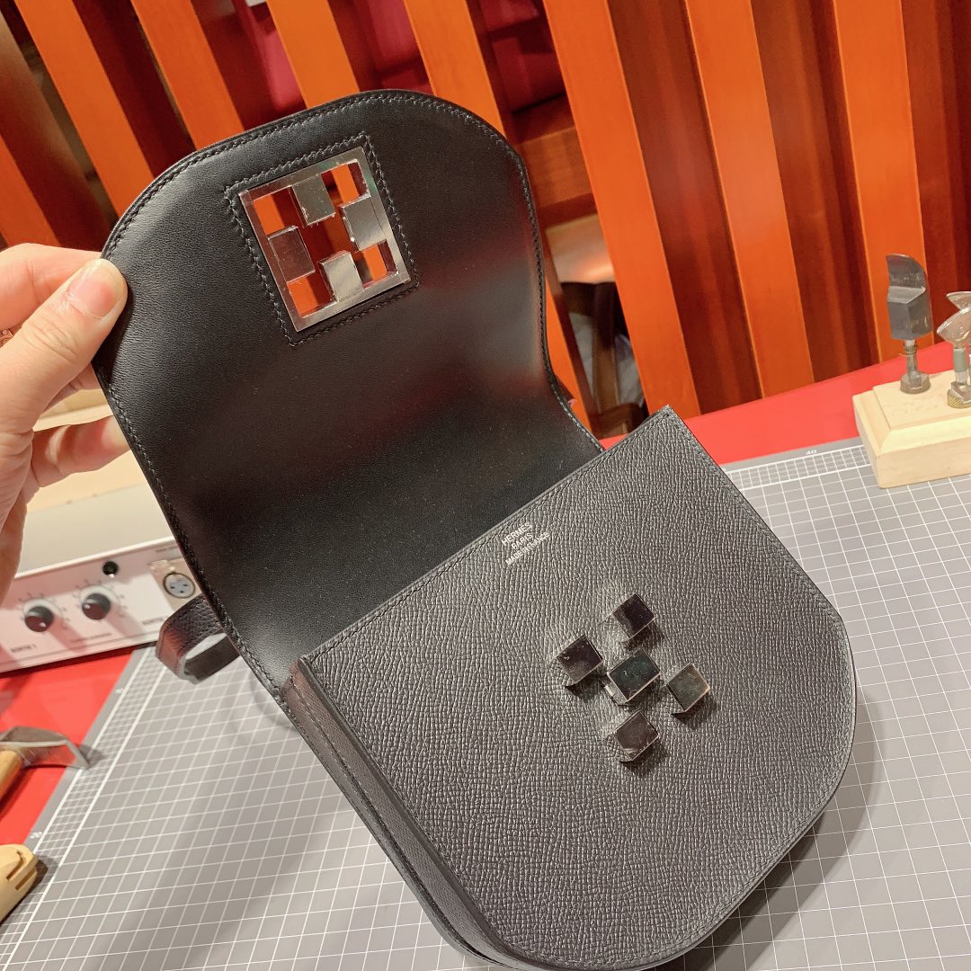 广州白云皮具城 Hermes爱马仕黑色掌纹牛皮Mosaique17马赛克包 银扣