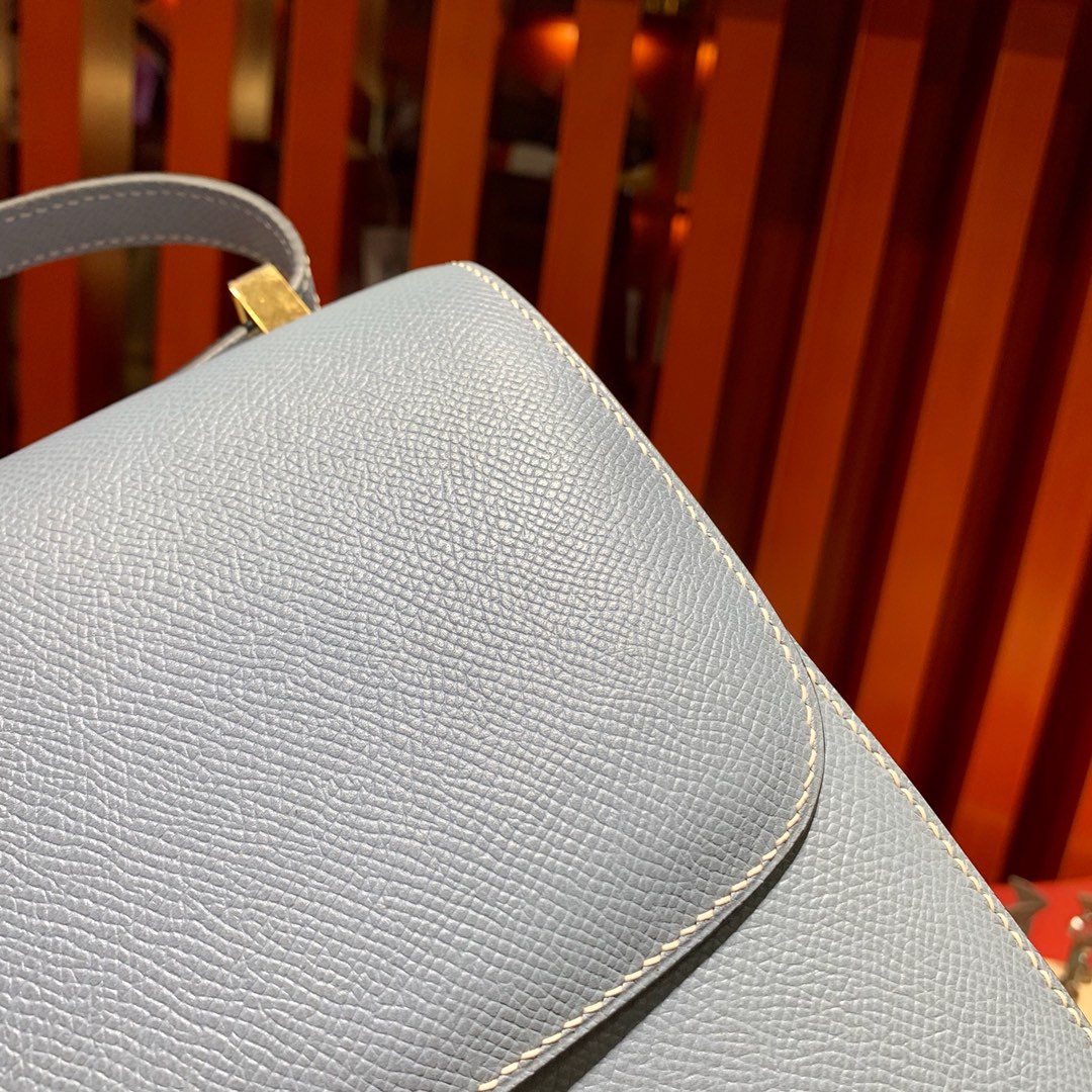 现货 爱马仕空姐包批发 Hermes Constance24CM 亚麻蓝Epsom皮 金扣