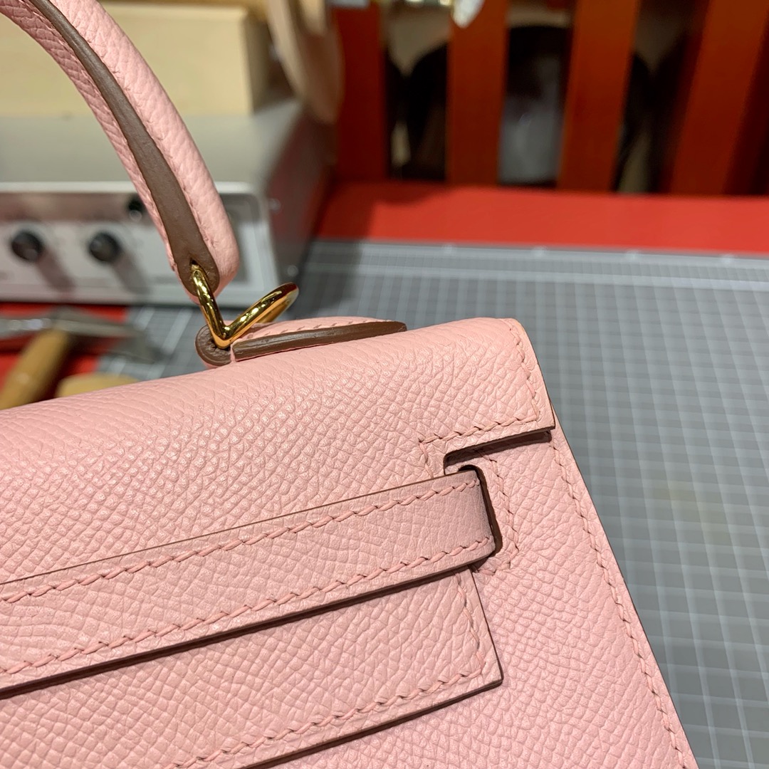 现货 爱马仕包包官网 Hermes Kelly25CM芭比粉掌纹牛皮凯莉包 金扣