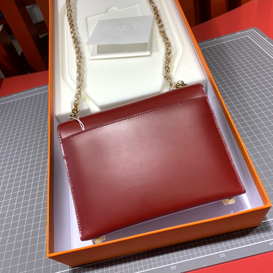 现货 Hermes Verrou17CM 爱马仕酒红色Box牛皮机关枪包 最新D刻金扣