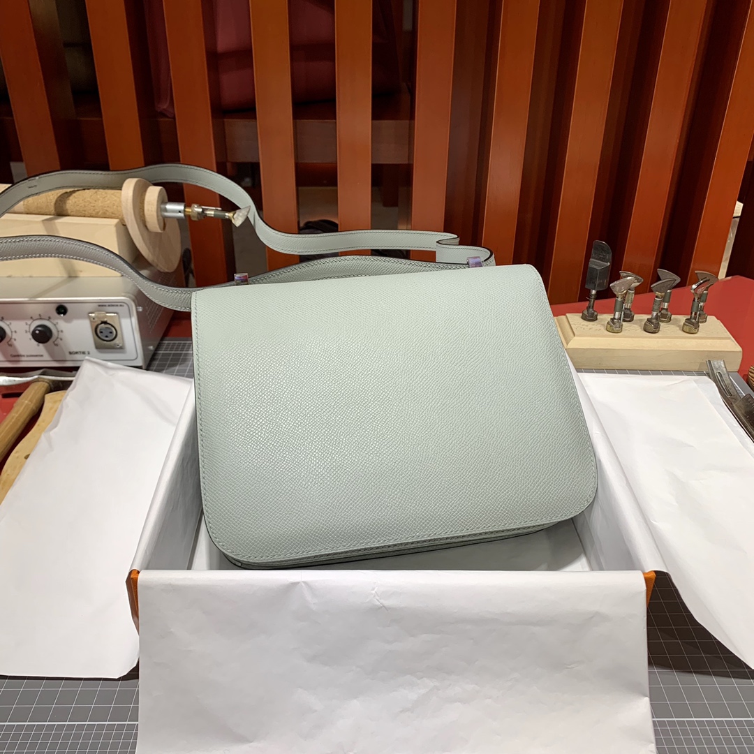 现货 爱马仕康斯坦包价格 Hermes Constance24cm 海鸥灰Epsom皮 银扣