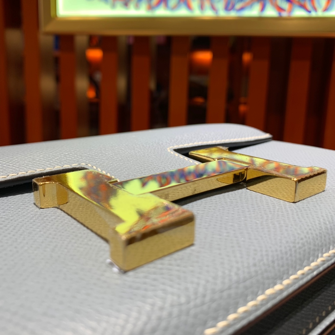 现货 爱马仕空姐包批发 Hermes Constance24CM 亚麻蓝Epsom皮 金扣