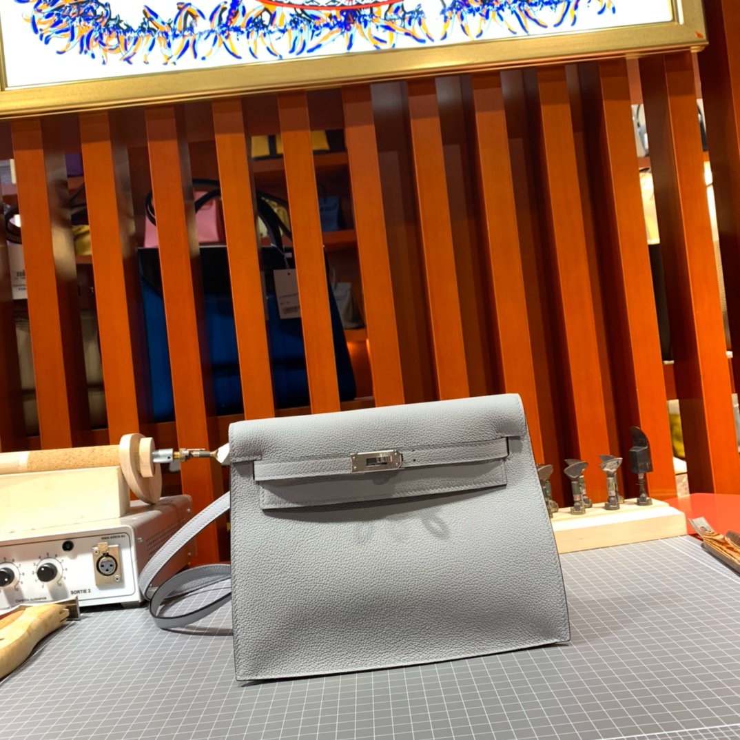 Hermes包包批发 爱马仕4Z海鸥灰进口Evercolor皮Kelly Danse斜挎小包