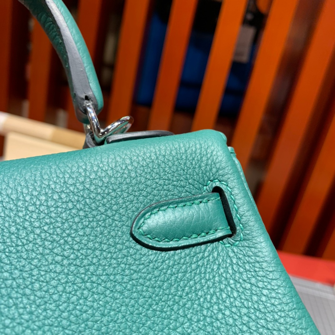 现货 爱马仕凯莉包尺寸 Hermes Kelly25cm Z6孔雀绿Togo皮 银扣