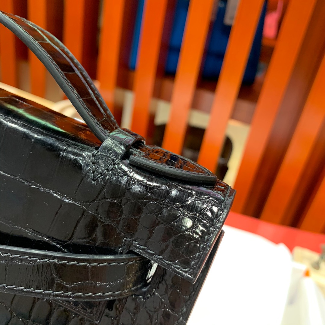 现货 爱马仕迷你凯莉包 Hermes Minikelly22CM 89黑色亮面鳄鱼皮 银扣