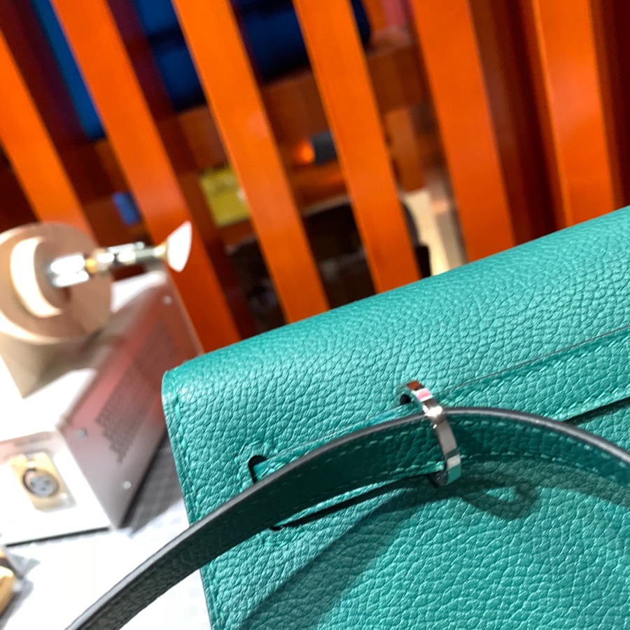 爱马仕包包批发 Hermes Kelly Danse Z6孔雀绿Evercolor皮双肩包 银扣