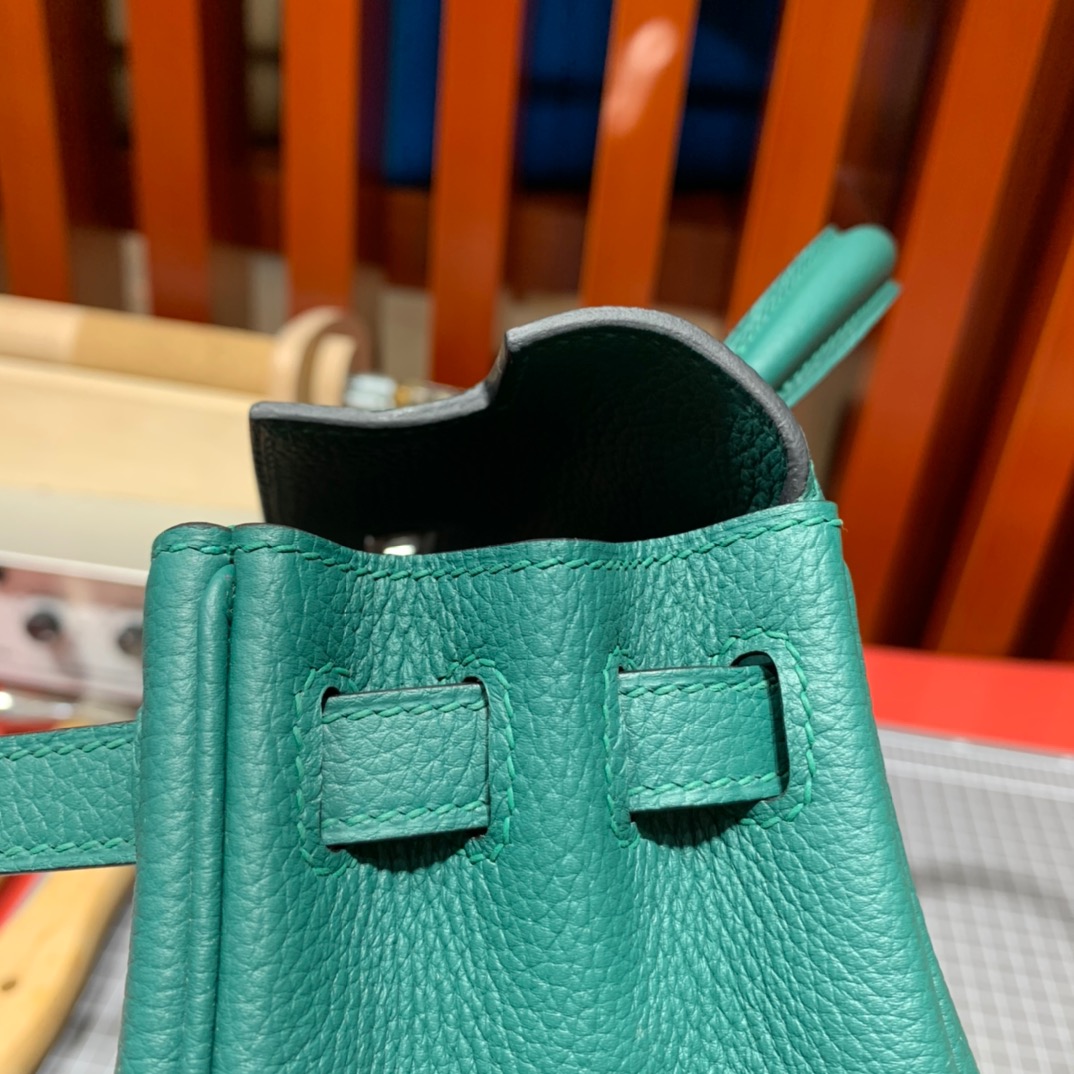 现货 爱马仕凯莉包尺寸 Hermes Kelly25cm Z6孔雀绿Togo皮 银扣