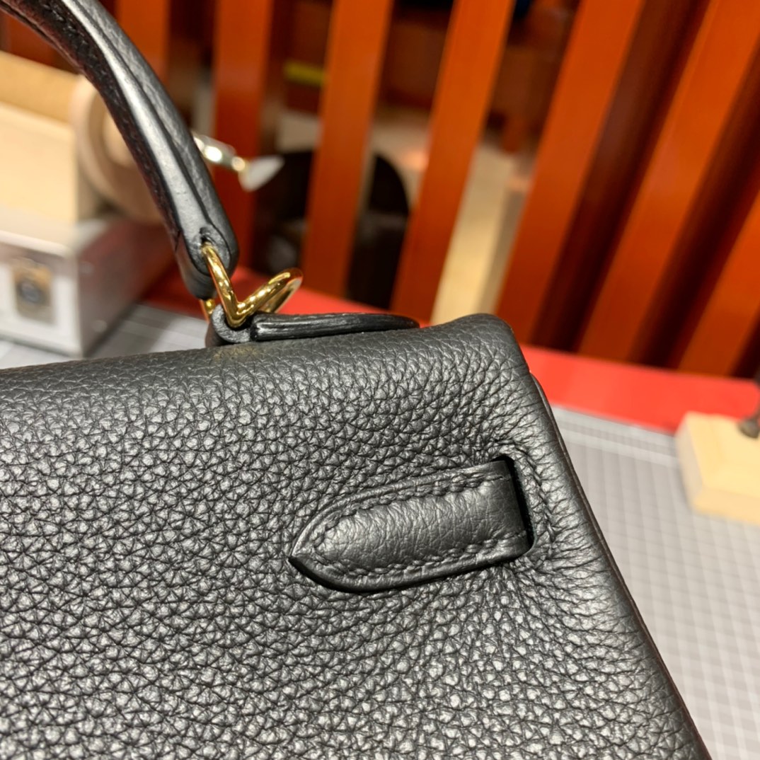 现货 爱马仕凯莉包 Hermes顶级Togo小牛皮黑色Kelly25cm 金/银扣
