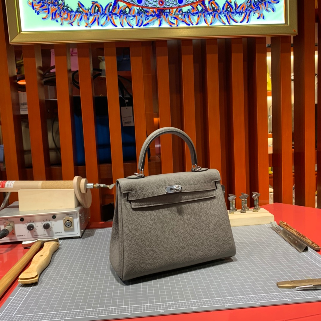 现货 爱马仕Kelly女包 Hermes Kelly25cm 8F锡器灰Togo皮凯莉包 金扣/银扣
