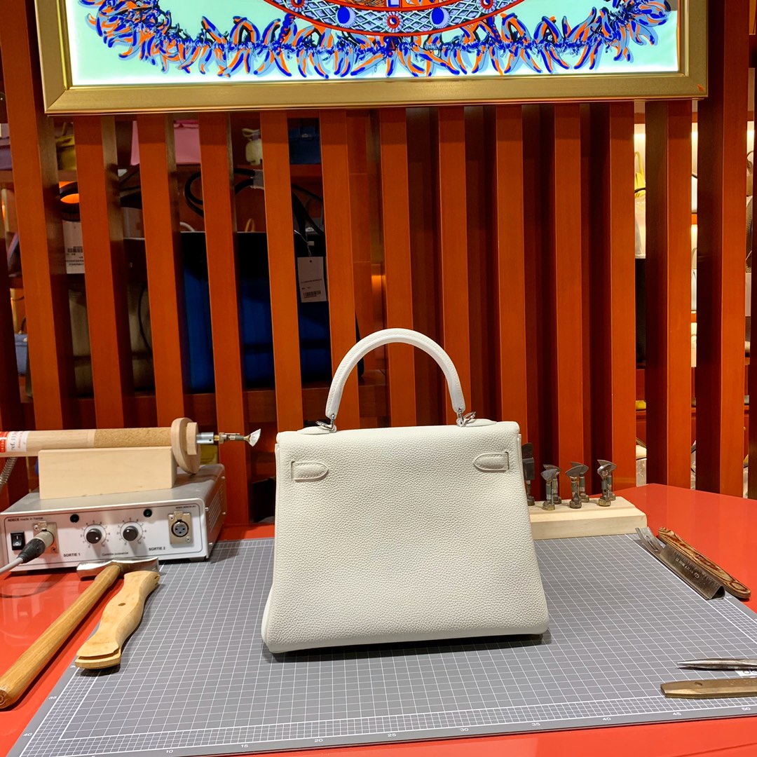 现货 Hermes Kelly25CM 爱马仕纯白Togo小牛皮凯莉包 银扣