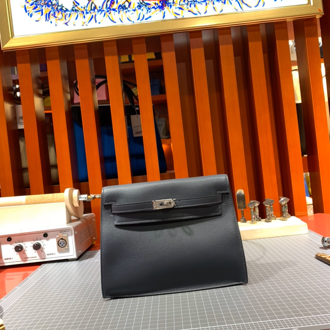 Hermes Kelly Danse 爱马仕2Z午夜蓝Swift牛皮单肩斜挎包 银扣