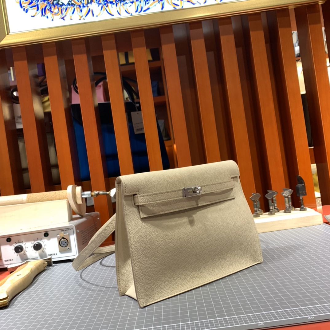Hermes Kelly Danse 爱马仕羊毛白Evercolor皮单肩斜挎女包 银扣