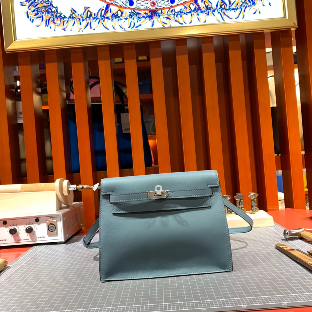 爱马仕新款女包 Hermes Kelly Danse Swift牛皮J7亚麻蓝 银扣