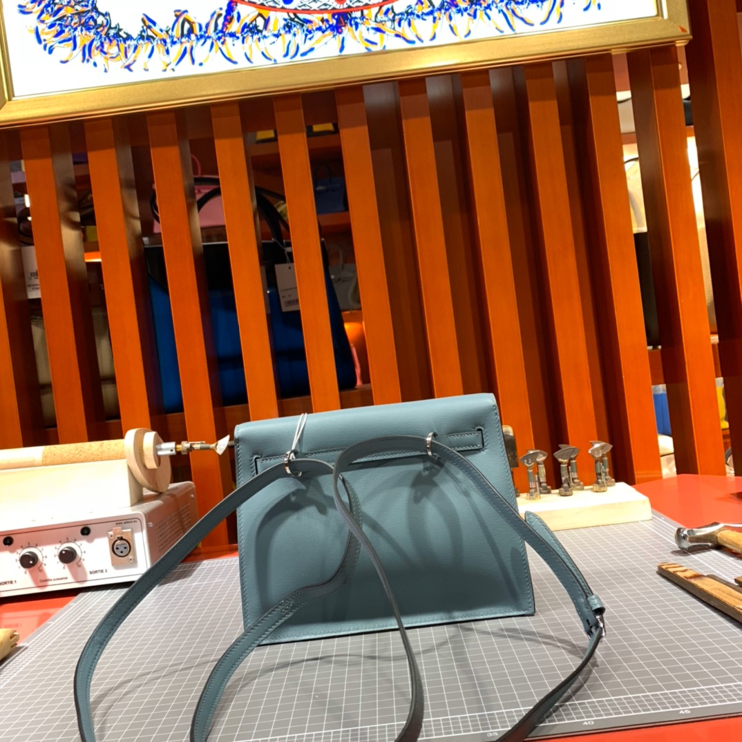 爱马仕新款女包 Hermes Kelly Danse Swift牛皮J7亚麻蓝 银扣