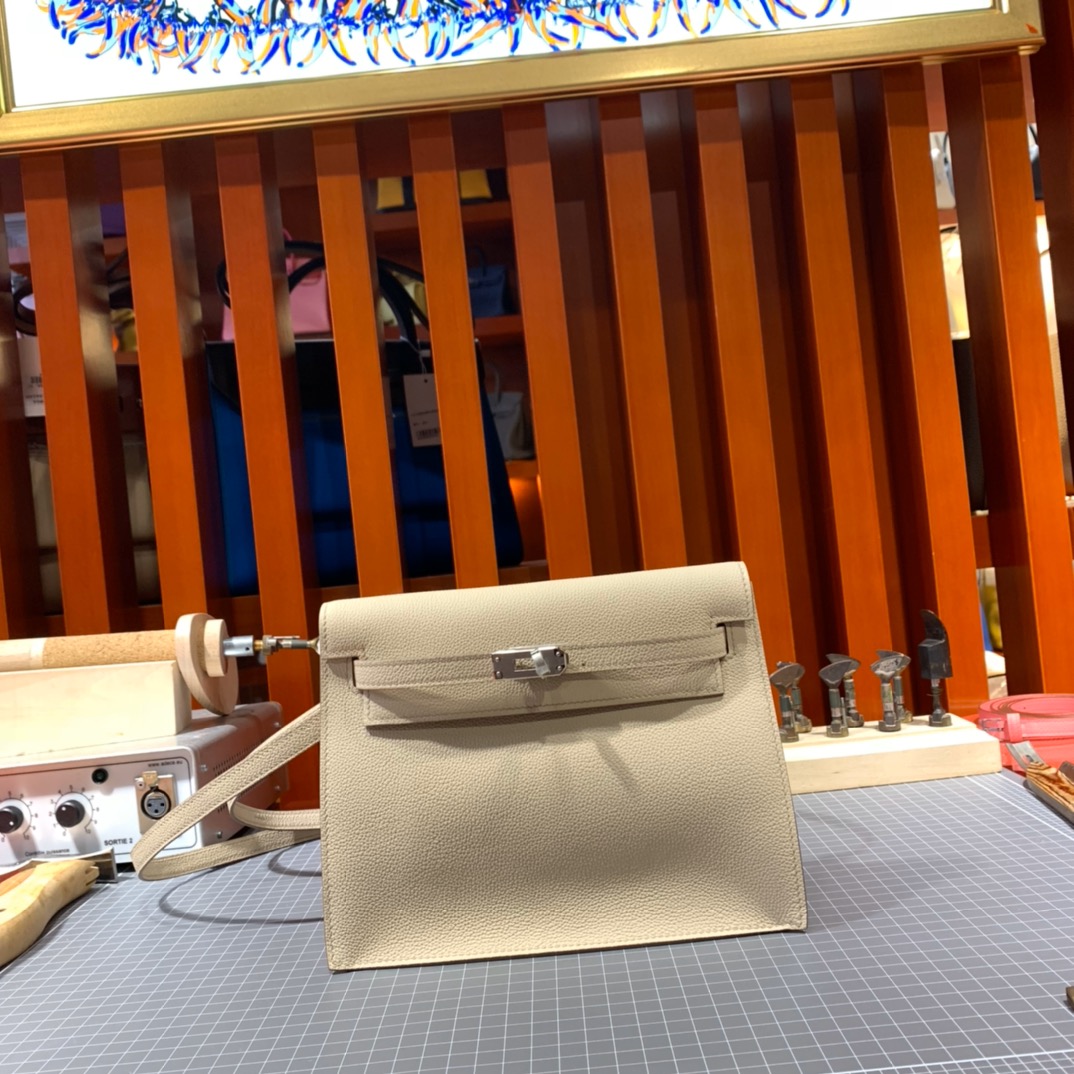 Hermes Kelly Danse 爱马仕羊毛白Evercolor皮单肩斜挎女包 银扣