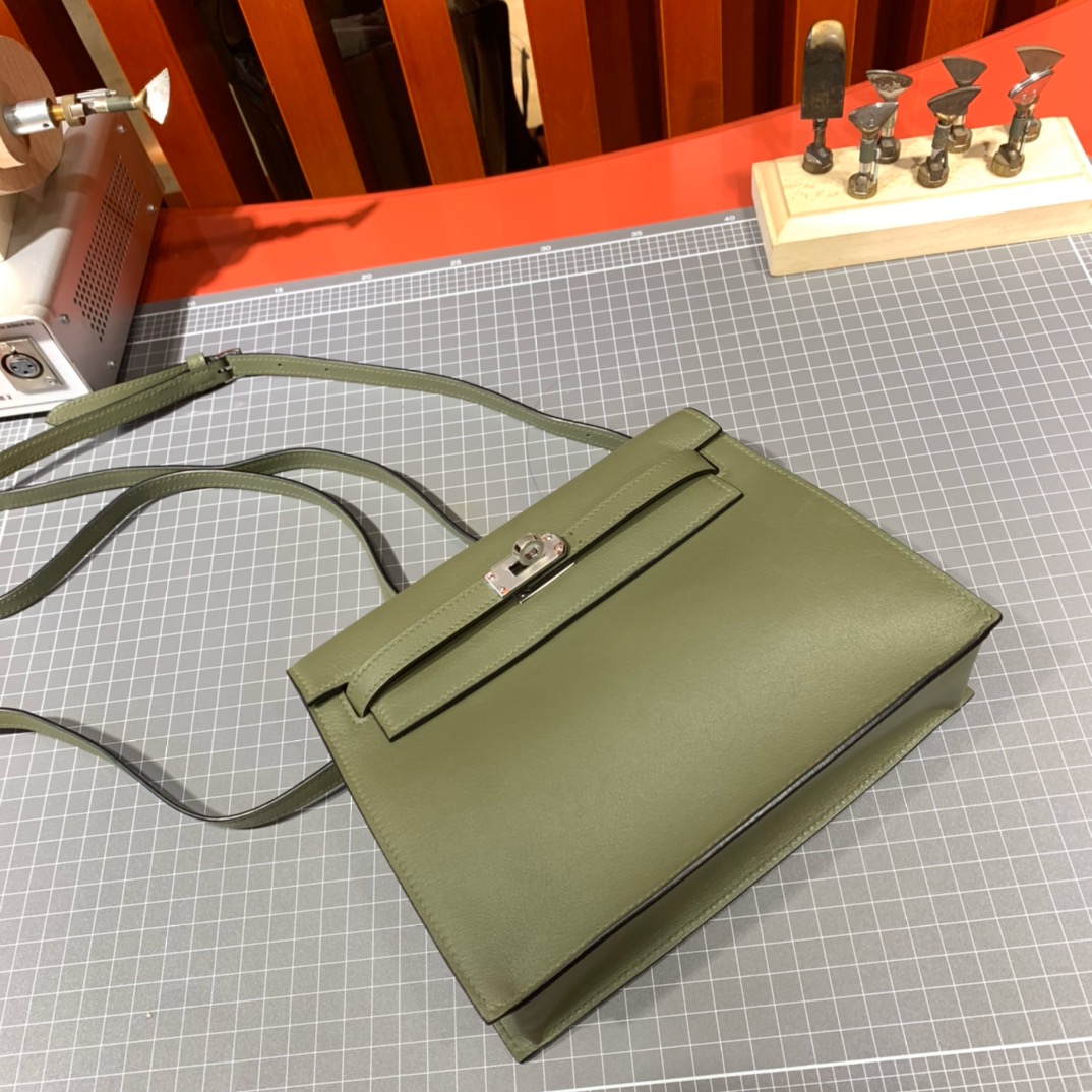 爱马仕新款包包 Hermes Kelly Danse V6丛林绿Swift牛皮 银扣