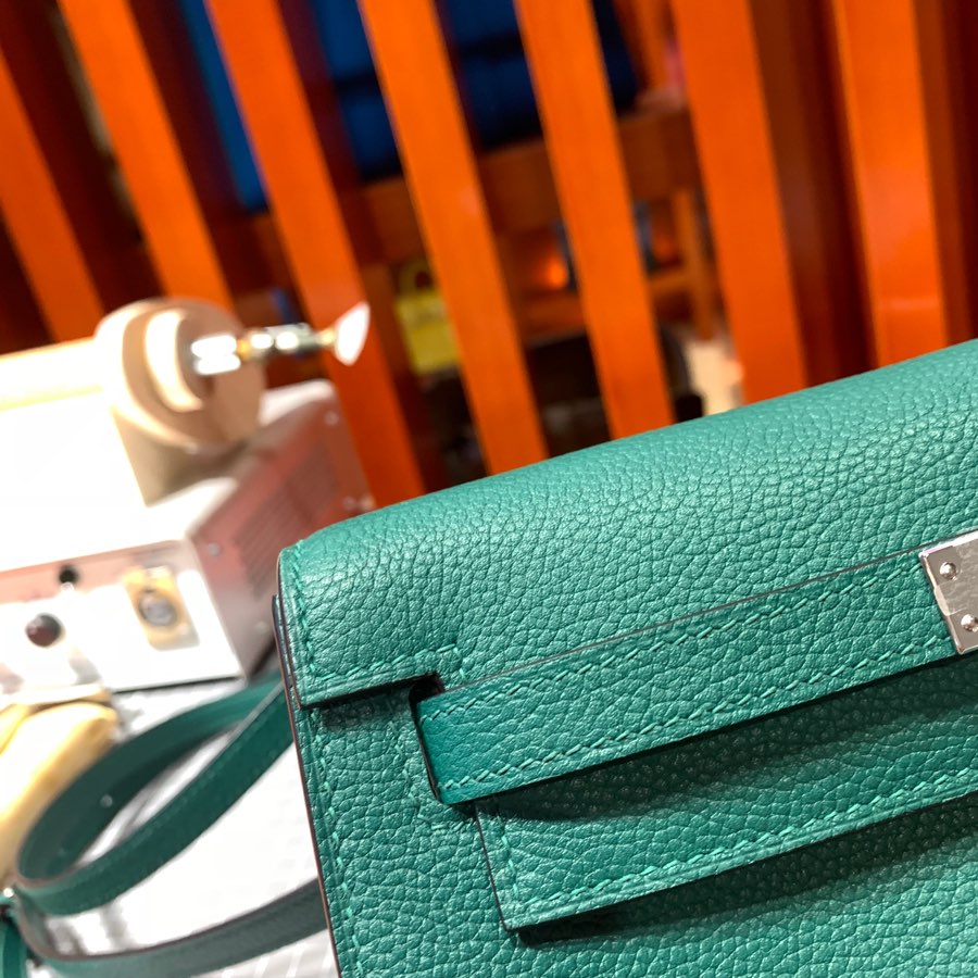 爱马仕包包批发 Hermes Kelly Danse Z6孔雀绿Evercolor皮双肩包 银扣