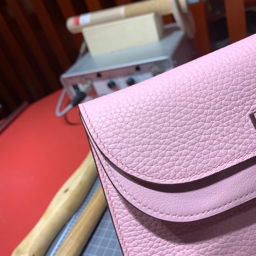 现货 爱马仕新款女包 Hermes Halzan31CM 3Q粉色Tc皮马蹄包