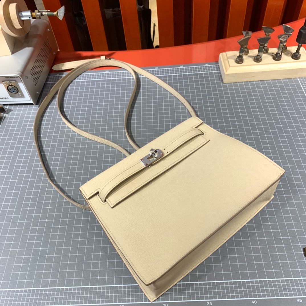 Hermes Kelly Danse 爱马仕羊毛白Evercolor皮单肩斜挎女包 银扣