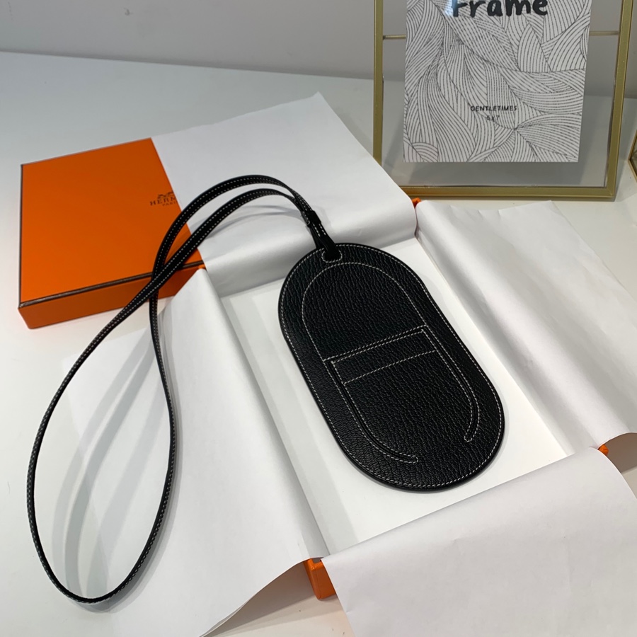 现货 爱马仕挂件批发 Hermes World B新款包包挂件挂饰 黑色