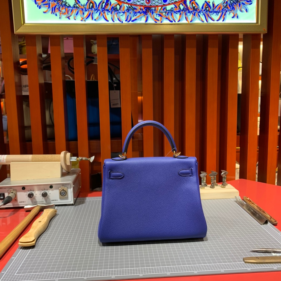 现货 爱马仕凯莉包价格 Hermes顶级Togo皮Kelly25CM 7T电光蓝 金扣
