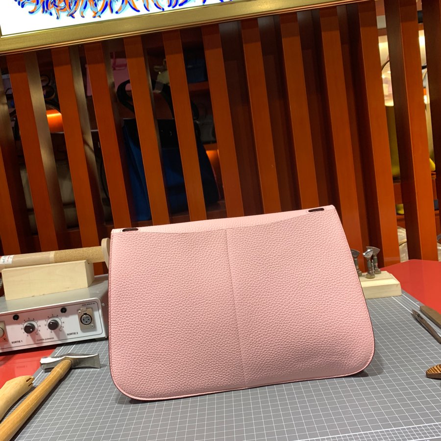 现货 爱马仕新款女包 Hermes Halzan31CM 3Q粉色Tc皮马蹄包