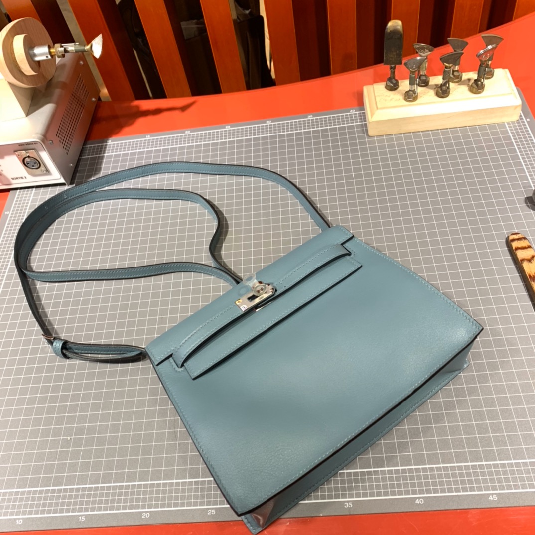 爱马仕新款女包 Hermes Kelly Danse Swift牛皮J7亚麻蓝 银扣