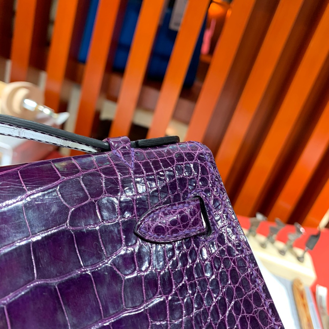 现货 Hermes Minikelly Pochette 爱马仕3V茄子紫亮面鳄鱼皮迷你凯莉包 金扣