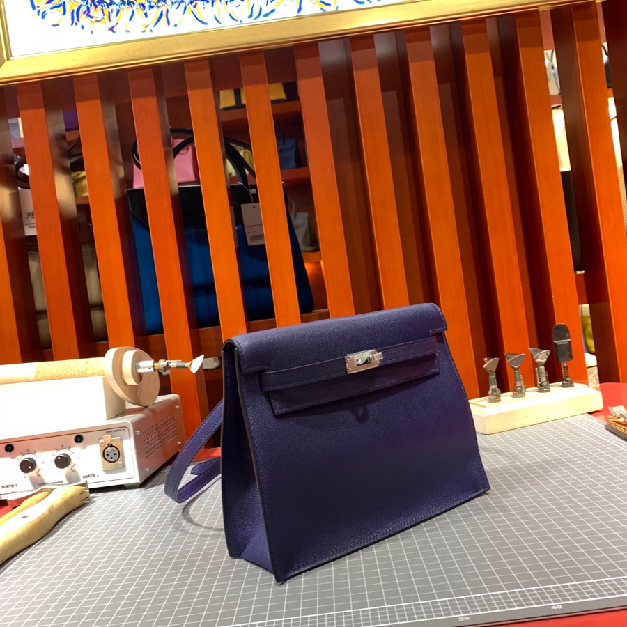 Hermes Kelly Danse 爱马仕M3水墨蓝Evercolor皮新款女士背包