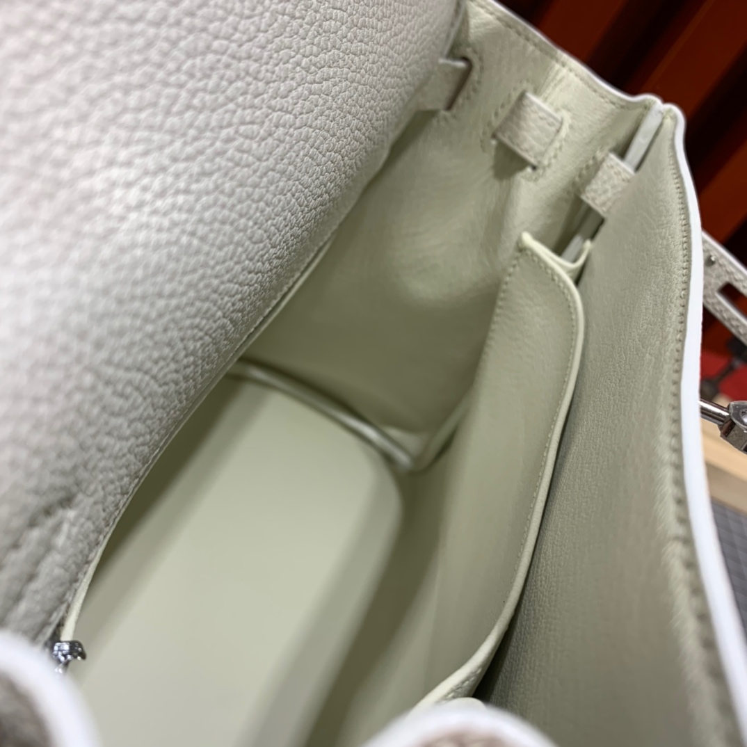 现货 Hermes Kelly25CM 爱马仕纯白Togo小牛皮凯莉包 银扣
