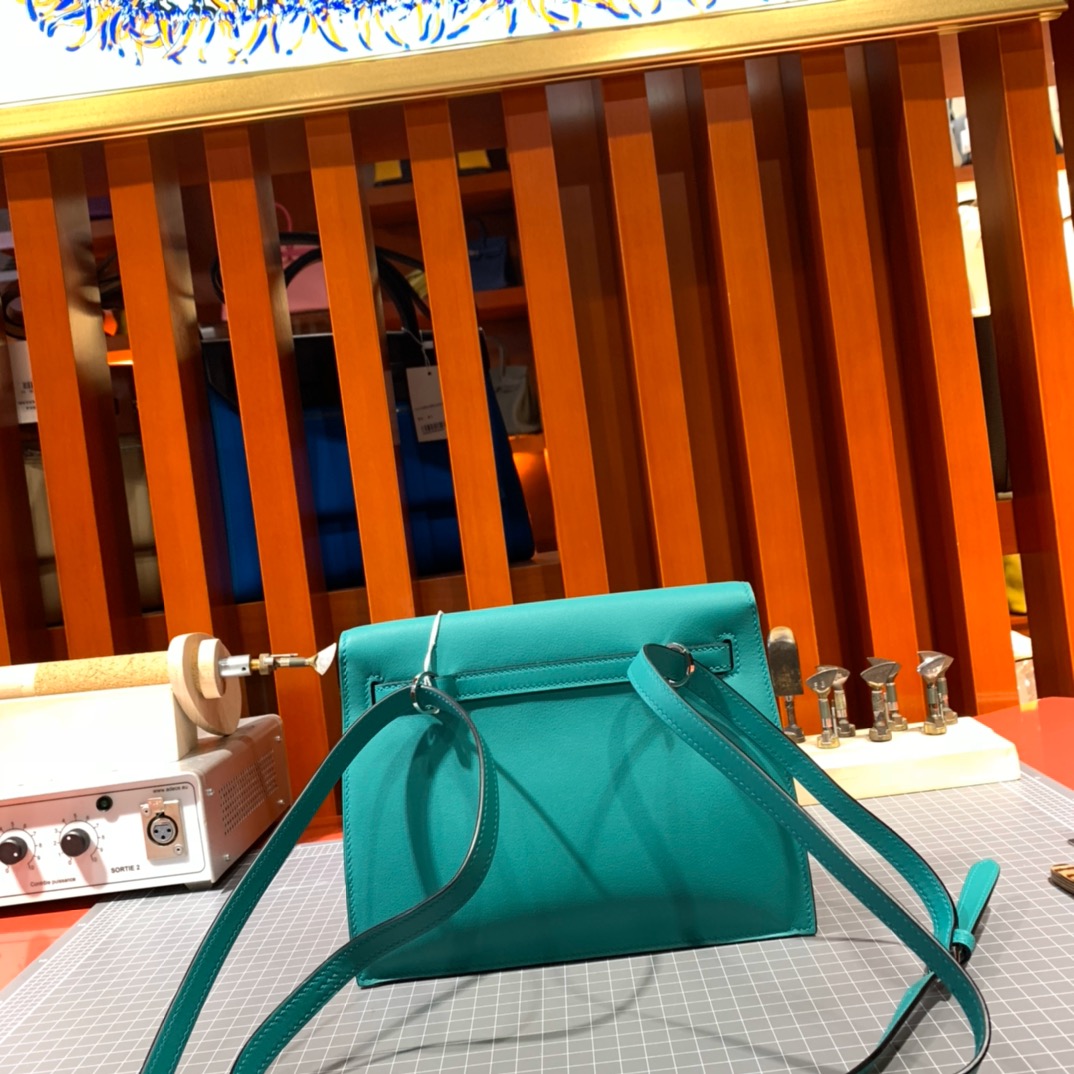 Hermes Kelly Danse 爱马仕U1维罗纳绿Swift牛皮腰包 银扣