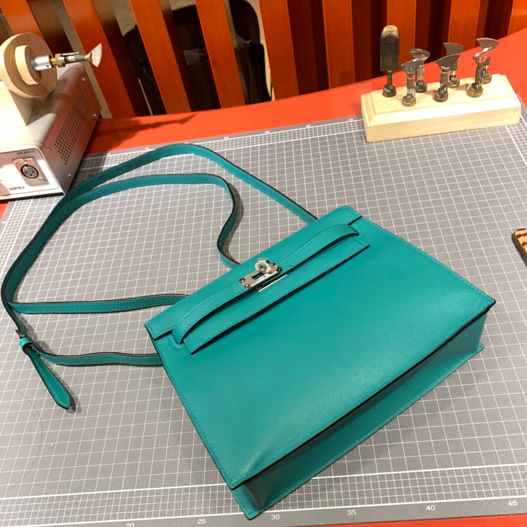 Hermes Kelly Danse 爱马仕U1维罗纳绿Swift牛皮腰包 银扣