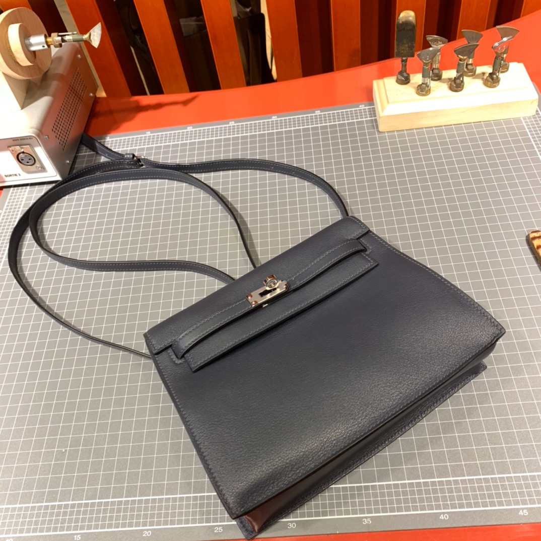 Hermes Kelly Danse 爱马仕2Z午夜蓝Swift牛皮单肩斜挎包 银扣
