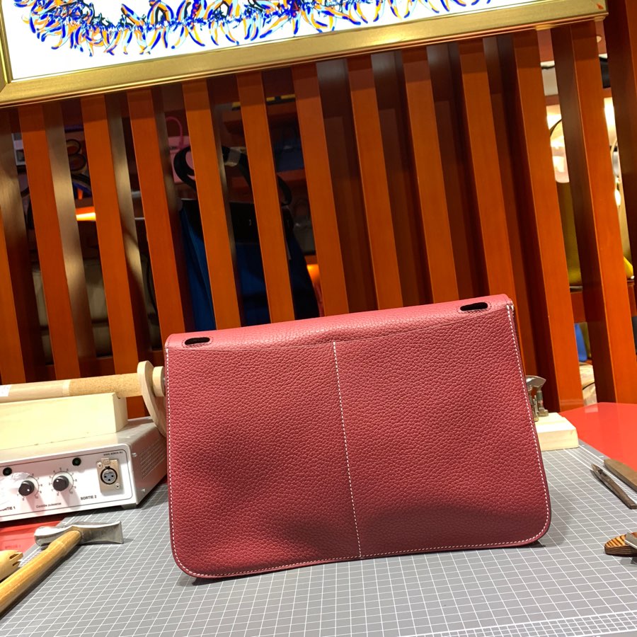 现货 Hermes包包官网 爱马仕宝石红进口Tc皮马蹄包Halzan31CM