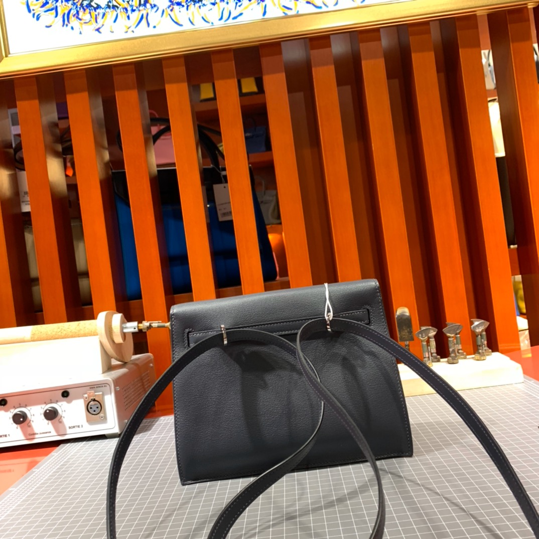 Hermes Kelly Danse 爱马仕2Z午夜蓝Swift牛皮单肩斜挎包 银扣