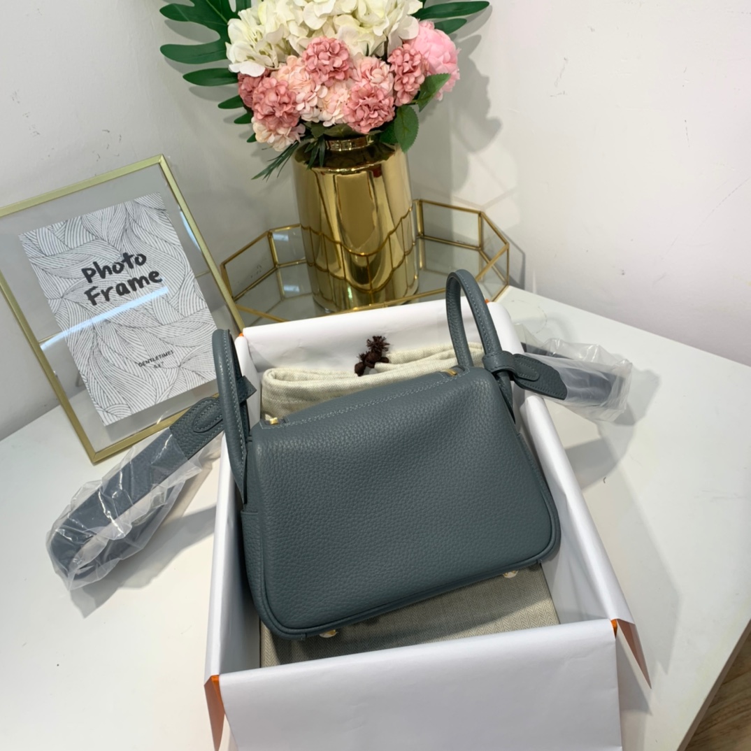 现货 Hermes Mini Lindy19cm 爱马仕63杏绿色TC牛皮迷你琳迪包 金扣