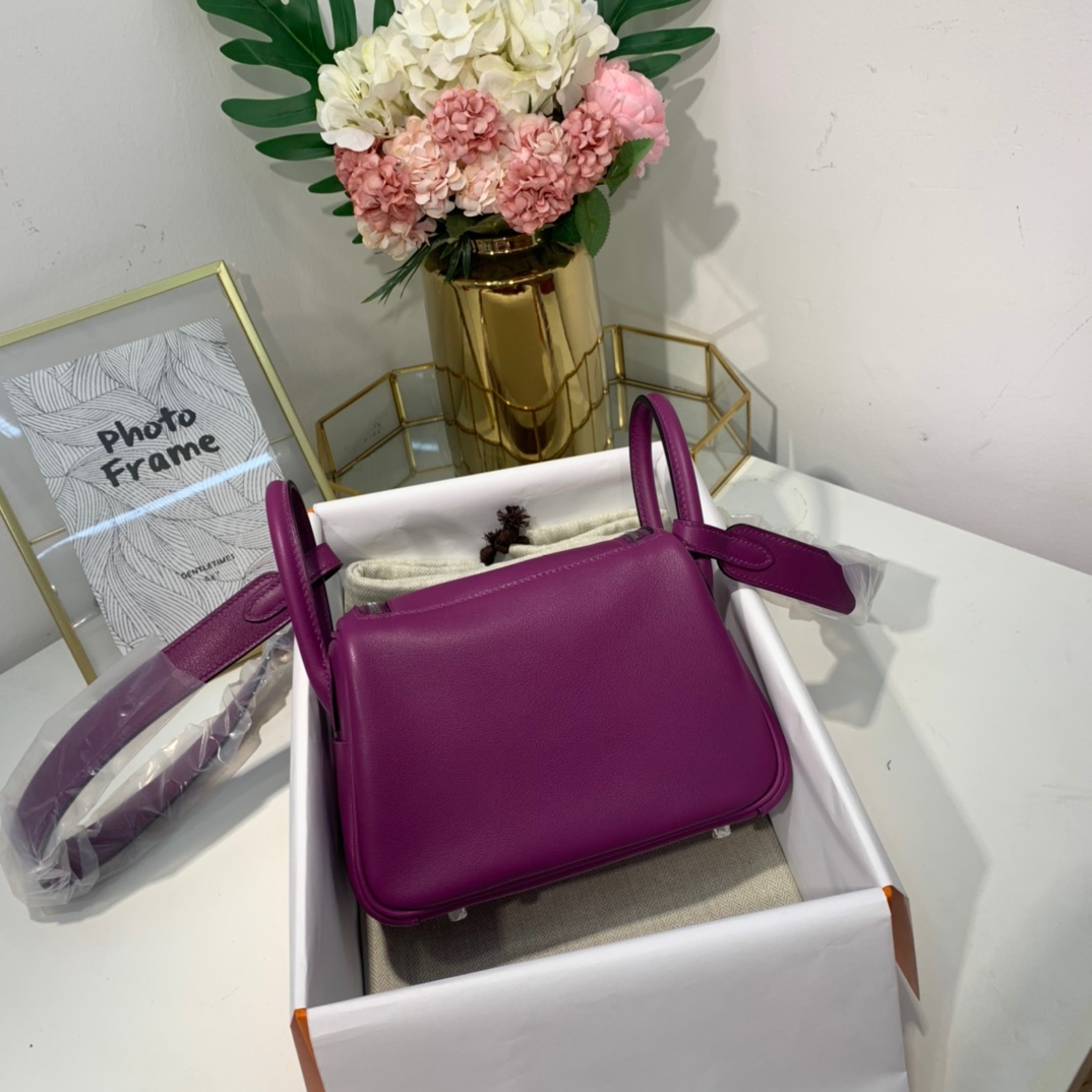 现货 爱马仕迷你琳迪包 Hermes Mini Lindy19cm 海葵紫Swift皮 银扣