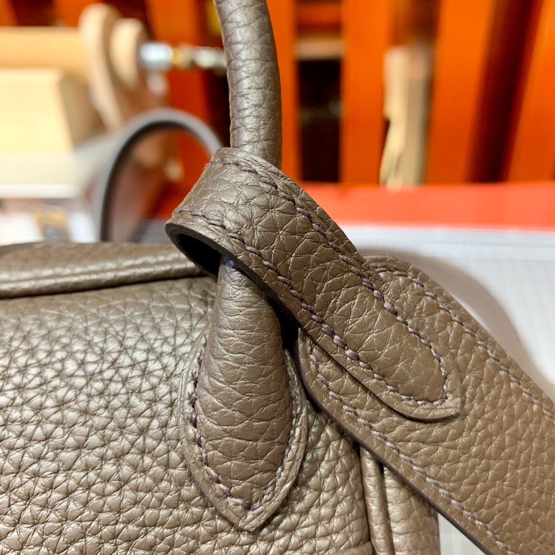 现货 爱马仕迷你琳迪包尺寸 Hermes Mini Lindy19cm 深啡色 银扣
