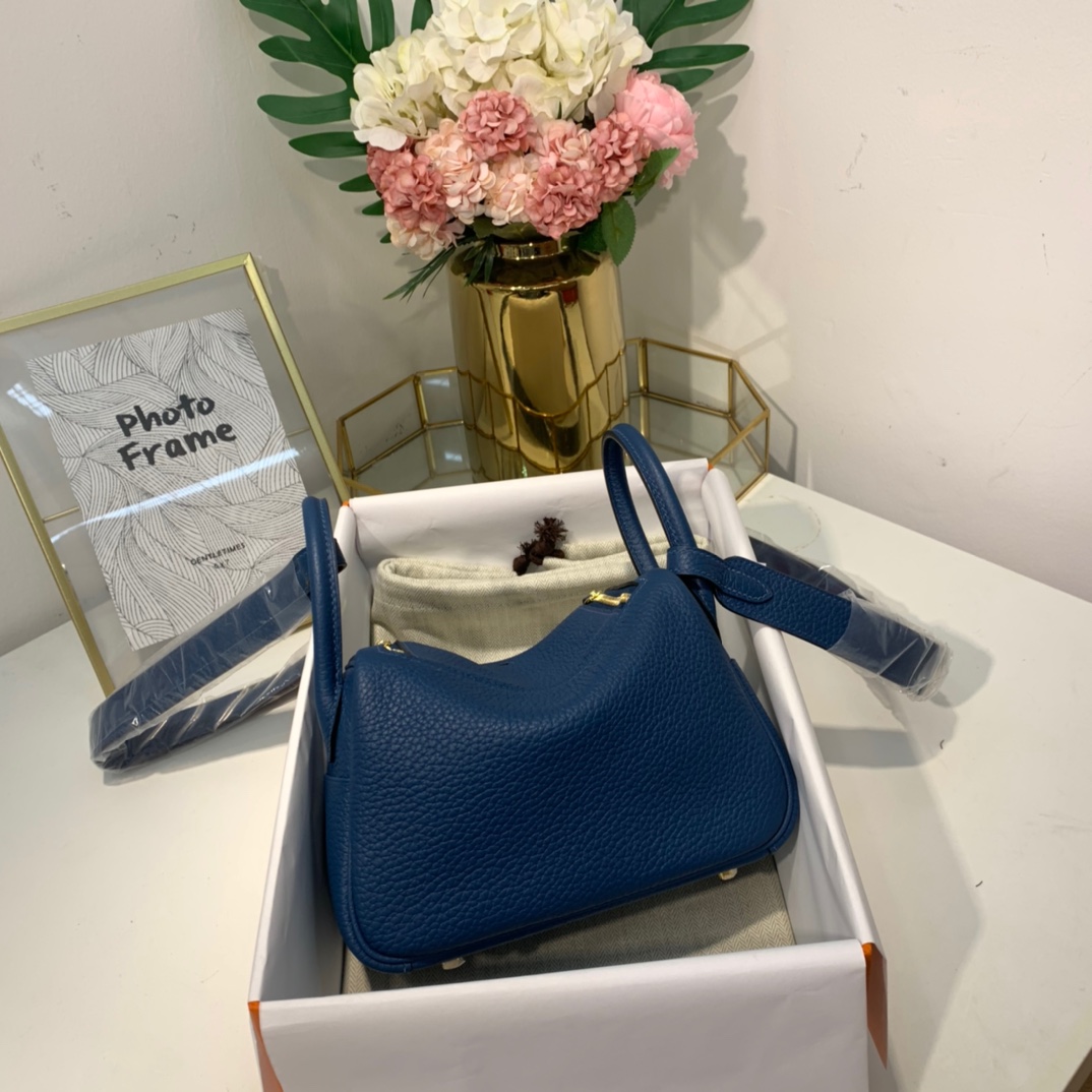 现货 Hermes Mini Lindy19cm 爱马仕深邃蓝顶级TC牛皮迷你琳迪包 金扣