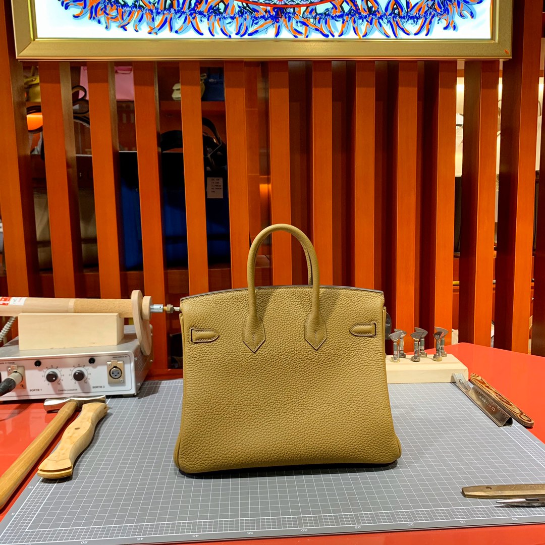 现货 Hermes Birkin25cm 爱马仕D0威玛犬米色Togo小牛皮铂金包 金扣/银扣