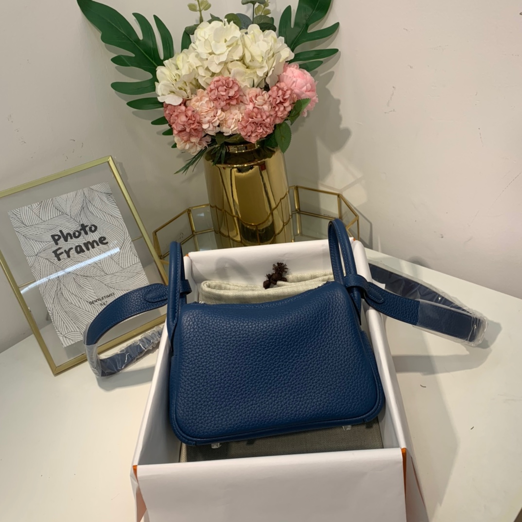 现货 爱马仕迷你琳迪包 Hermes Mini Lindy19cm 深邃蓝TC牛皮 银扣