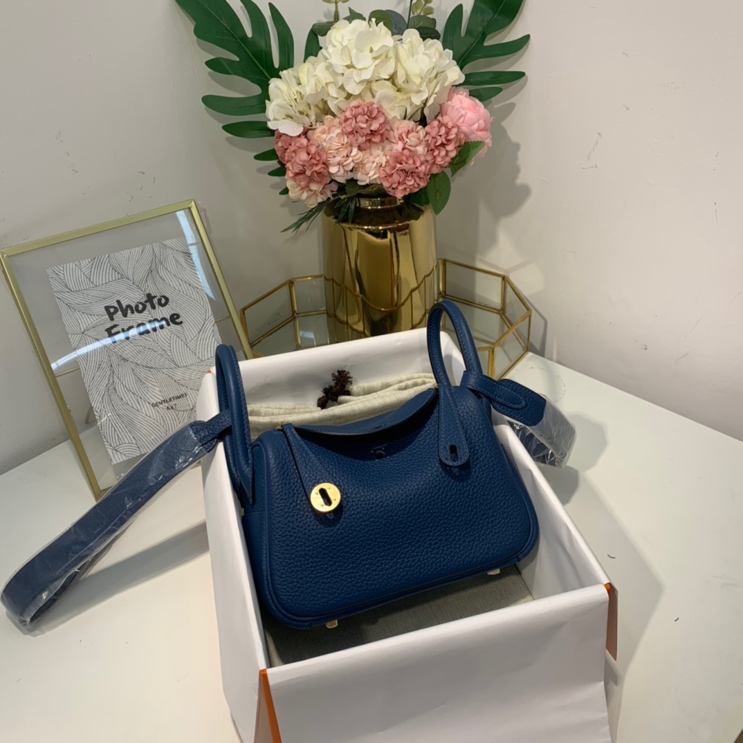 现货 Hermes Mini Lindy19cm 爱马仕深邃蓝顶级TC牛皮迷你琳迪包 金扣