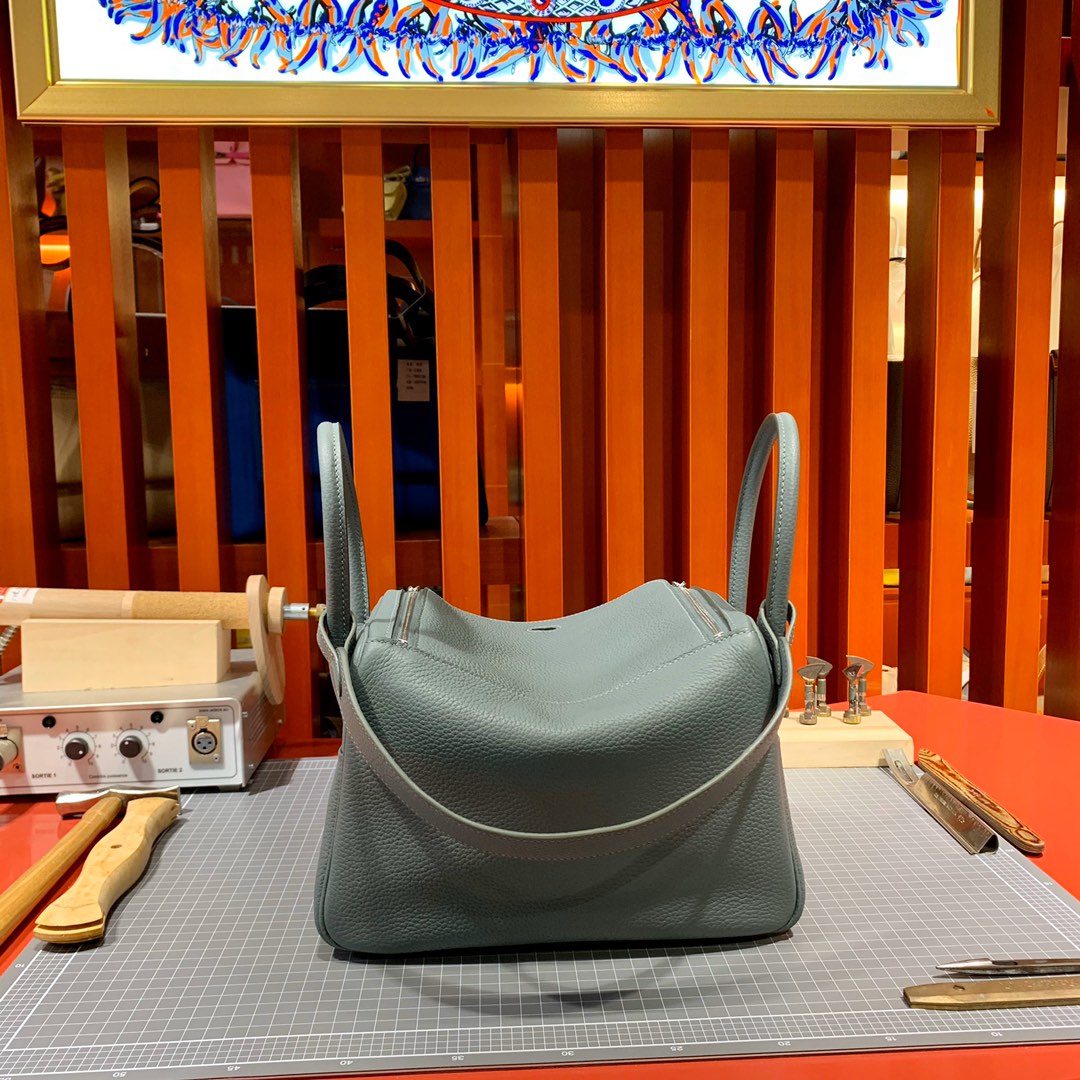 现货 爱马仕琳迪包 Hermes Lindy26cm 63杏绿色TC牛皮 银扣