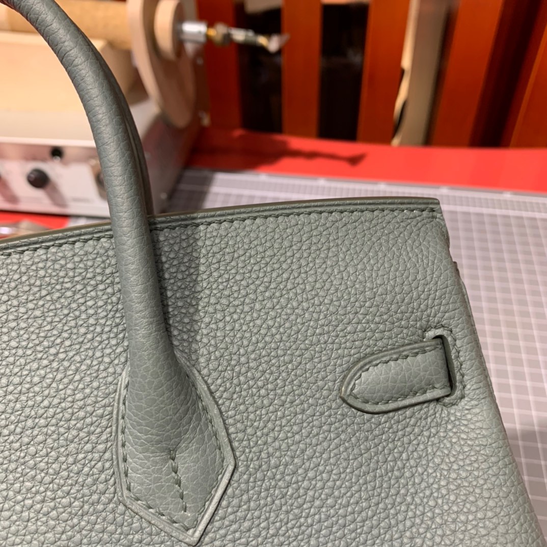 现货 爱马仕铂金包 Hermes Birkin25cm 63杏绿色法国Togo皮 金扣