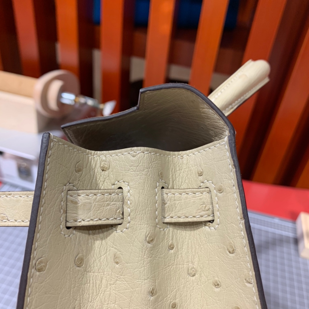 现货 Hermes Kelly25cm 爱马仕南非KK鸵鸟皮凯莉包 羊毛白 金扣