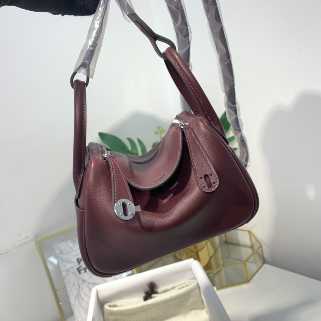 现货 爱马仕迷你琳迪包 Hermes Mini Lindy19cm 波尔多酒红 银扣
