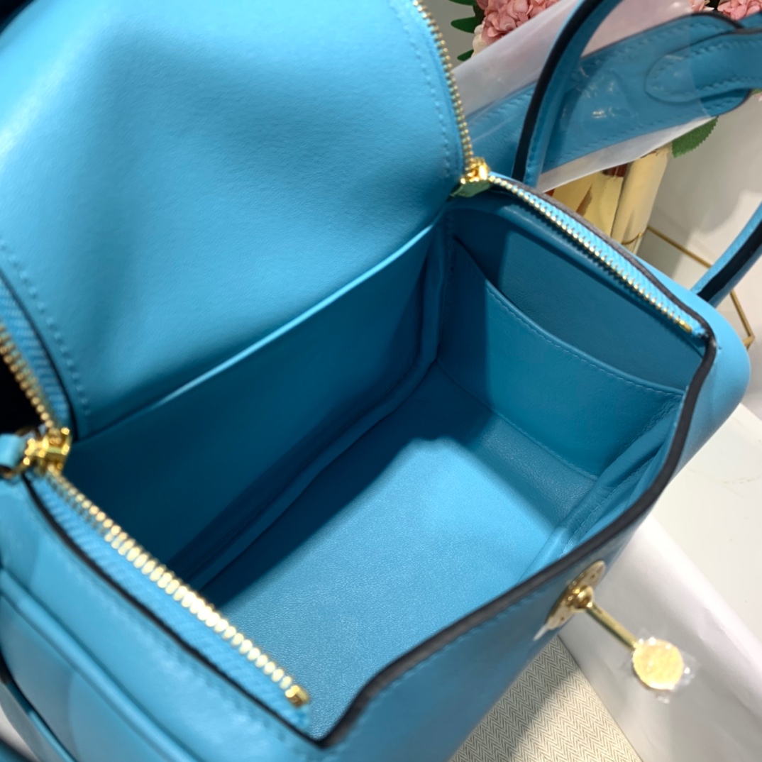 现货 Hermes Mini Lindy19cm 爱马仕北方蓝Swift牛皮迷你琳迪包 金扣