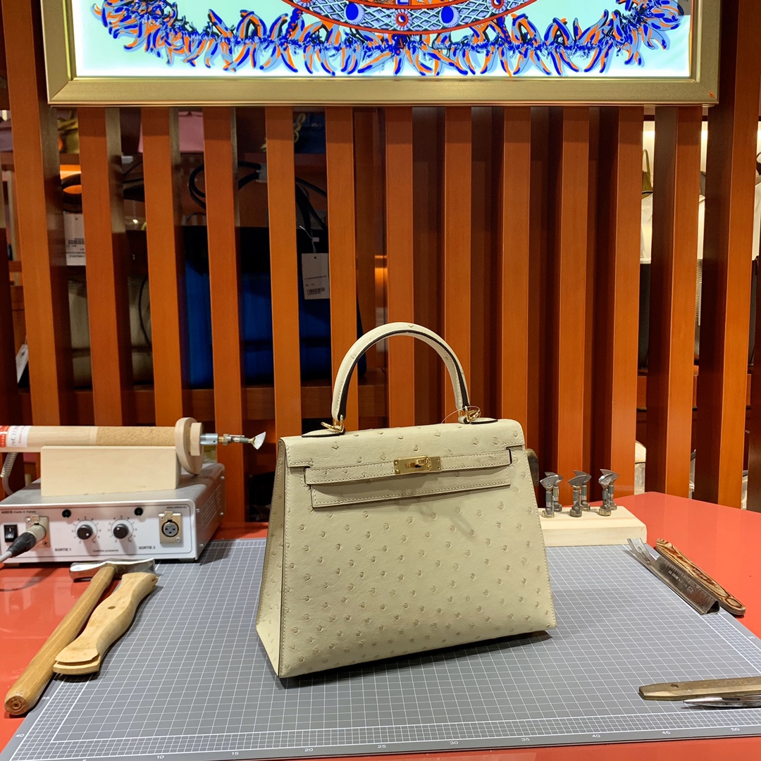 现货 Hermes Kelly25cm 爱马仕南非KK鸵鸟皮凯莉包 羊毛白 金扣