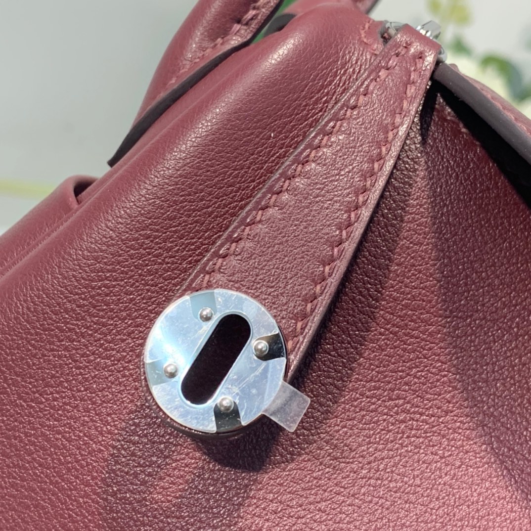 现货 爱马仕迷你琳迪包 Hermes Mini Lindy19cm 波尔多酒红 银扣