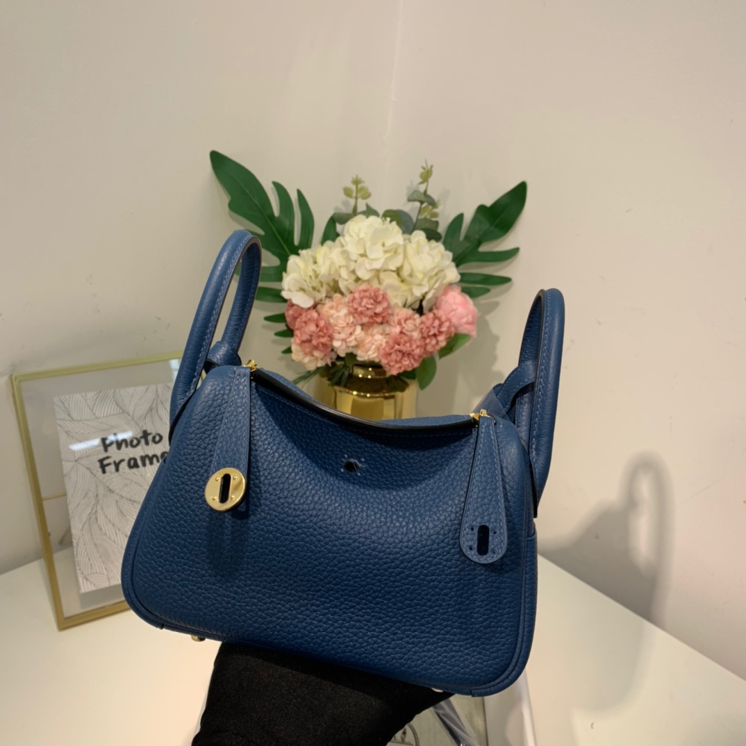 现货 Hermes Mini Lindy19cm 爱马仕深邃蓝顶级TC牛皮迷你琳迪包 金扣